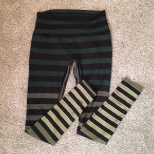 K-deer “Miranda stripe”  leggings size Medium